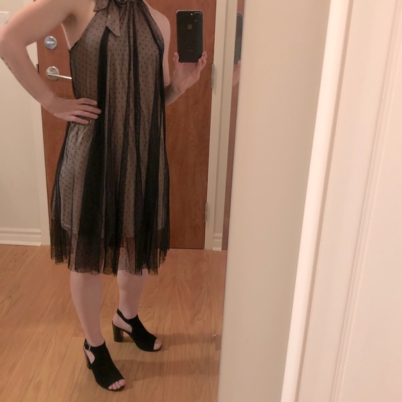 High tie-neck mini-dress - Picture 9 of 12